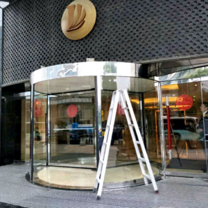 Pananasonic Modern Design Three-Flap Automatic Revolving Door Glass Aluminum Alloy Sliding Open Style Exterior Application Hotels